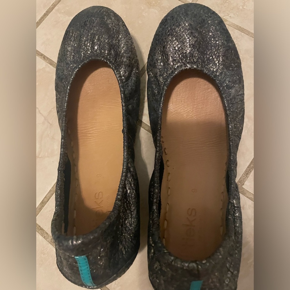 Drago Tieks size 9